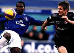 Fener'e Nijeryalı savunmacı