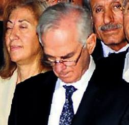 Siyasette kimi zaman sertlik olur