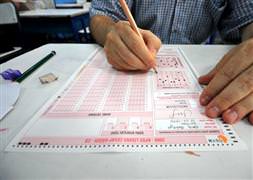 Sınava girip soruları satmışlar