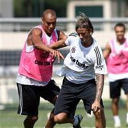 Beşiktaş'ta derbi öncesi şok