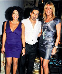 Sosyete açılışta buluştu