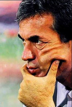 Aragones'i 1 puan geçti