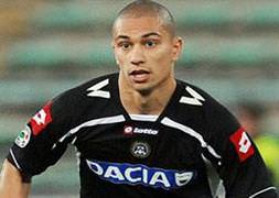 Liverpool Türk yıldızın peşinde