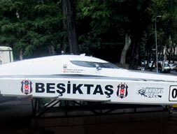 İnönü Stadı’nda sürat teknesi!