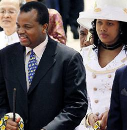 Kral'ın yatağında Kraliçe ile zina