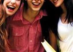 İki kişi gülmekten öldü