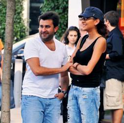 Evliliğe tövbe ettiler