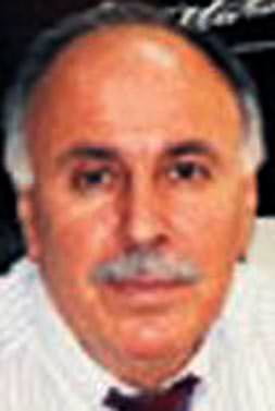 Milli Eğitim Müdürü rüşvetten tutuklandı