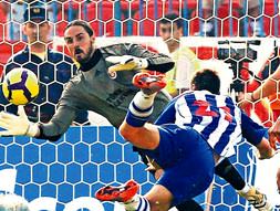 Top geçer şantaj geçmez