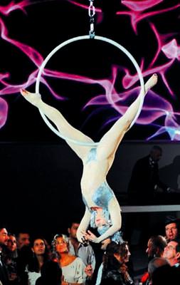 Ünlü tasarımcıya büyük ilgi