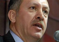Başörtülü kıza dayatma yapamazsın!