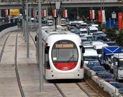 Test sürüşü yapan tren raydan çıktı