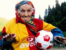 Fatma Nine maç izleyecek