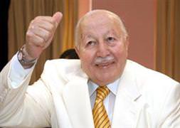 Erbakan genel başkan seçildi!