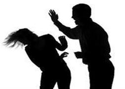 Erkek karısını dövebilir