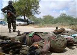 Askerin cesedini sokakta sergilediler