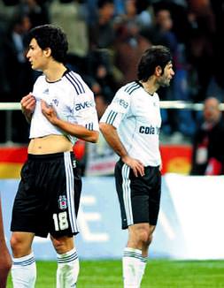 Kartal font color=redblinkFur/blink/font’kan ağlıyor