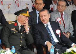 Hükümet hangi komutanlığı kaldırıyor?