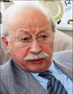 Oktay Ekşi'ye 100 bin liralık dava