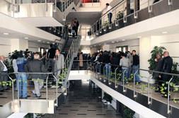 Kurultay talebi zora girdi