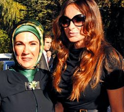 Eski dostlar özlem giderdi