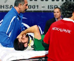 Kafatasında çatlak var