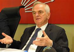 Önder Sav görevini devretti