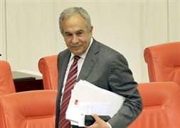 AK Partili eski bakan MHP'li mi oluyor?