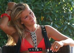 "Burcu kendi işine baksın"