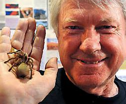 400 örümcekle 3 hafta