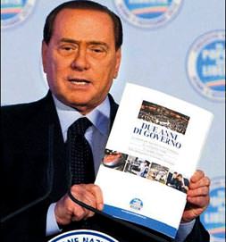 Berlusconi rest çekti
