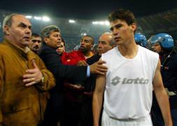 Capone'den olay açıklamalar!