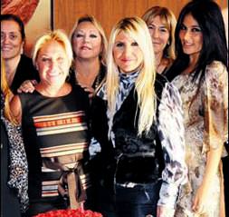 Azaphan’ın davetine sosyete çıkarması