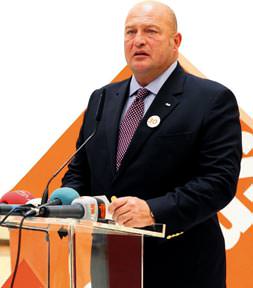 Kulaklarımızdan para fışkırmıyor