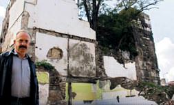 Tarihi duvara fayans döşediler