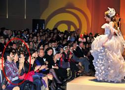 Podyumda aşk esintisi