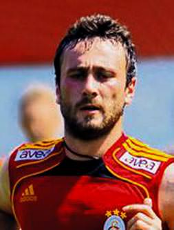 Çağlar takımda kalacak