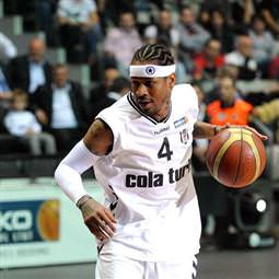 Beşiktaş ilk galibiyetini aldı