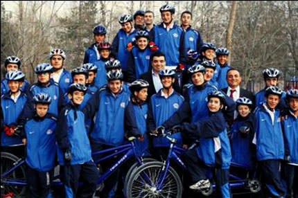Görme engelliler başarıya pedal çeviriyor