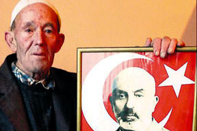 Mehmet Akif'in torunları