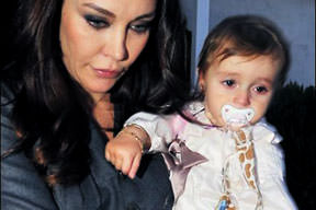 Ayşe'ye ilk sürpriz