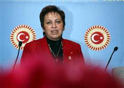 AK Partili İncekara'nın gözyaşları...