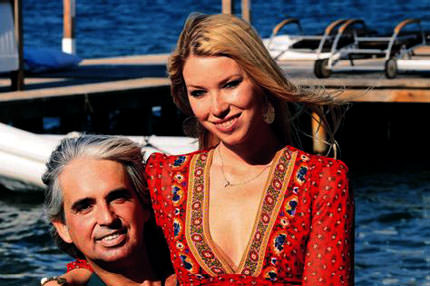 Rus sevgili çok kıskanmış