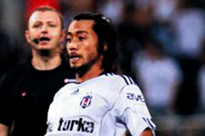 3 yabancısını Buca'ya verdi