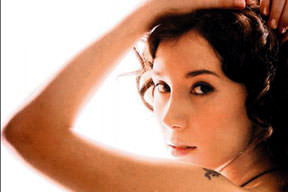Sibel Kekilli Sarrazin'e karşı