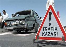 Otomobil tırla çarpıştı: 2 ölü