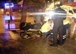 Parkta donarak öldü
