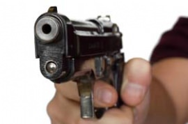 Polis cinnet geçirdi: 2 ölü