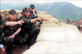 'Üç General'e seçim rötarı