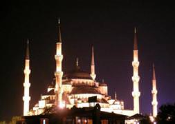 Hollanda'da camiye saldırı